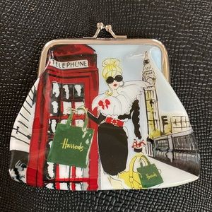 Harrods London Coin Purse Lady Shopper w Telephone Booth NEW! Vintage Collector